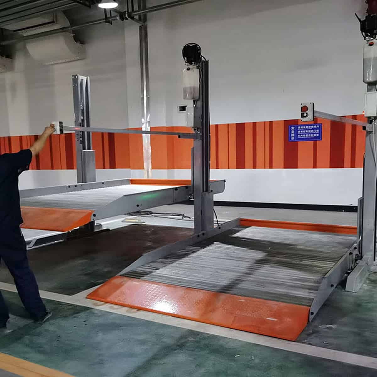 新平2柱機(jī)械式停車設(shè)備安裝