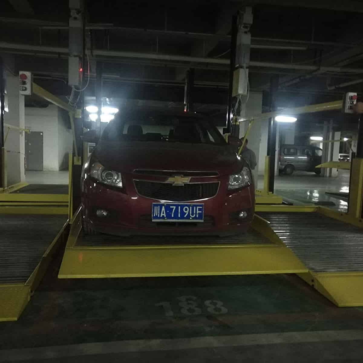 新平4柱機(jī)械式停車庫租賃