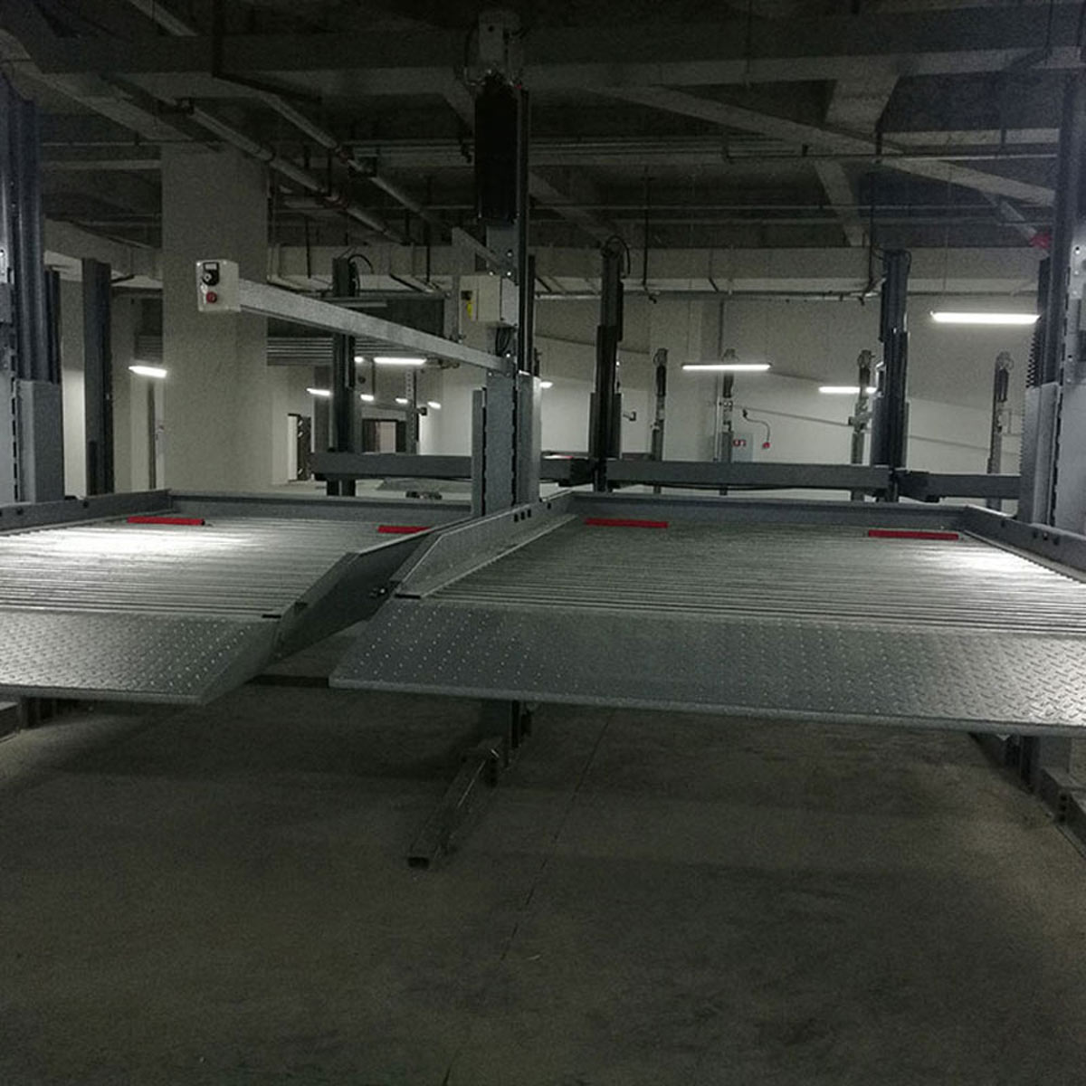 智能機(jī)械式立體車庫(kù)